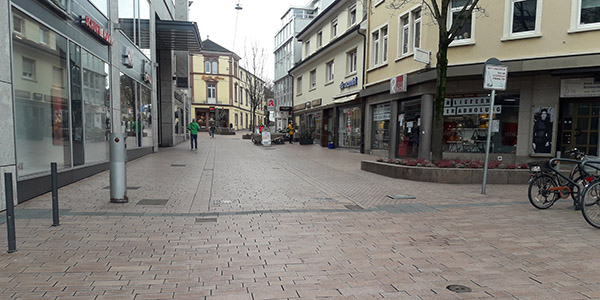 Fußgängerzone in Weinheim: Neue Poller und mehr Fahrradplätze