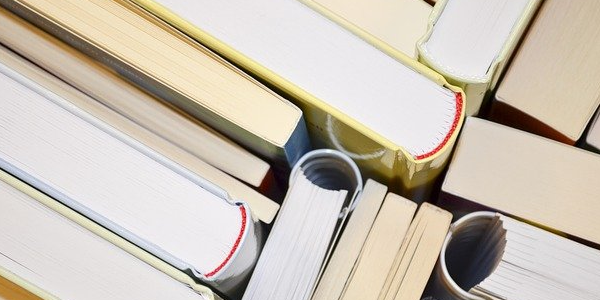 Stadtbibliothek und Weinheimer Buchhandlungen starten „Kauf-Mich-Aktion“